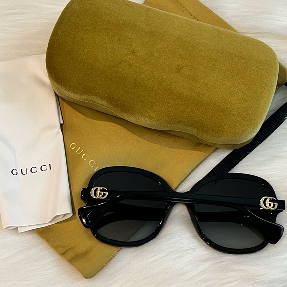 New Authentic Gucci Butterfly Sunglasses